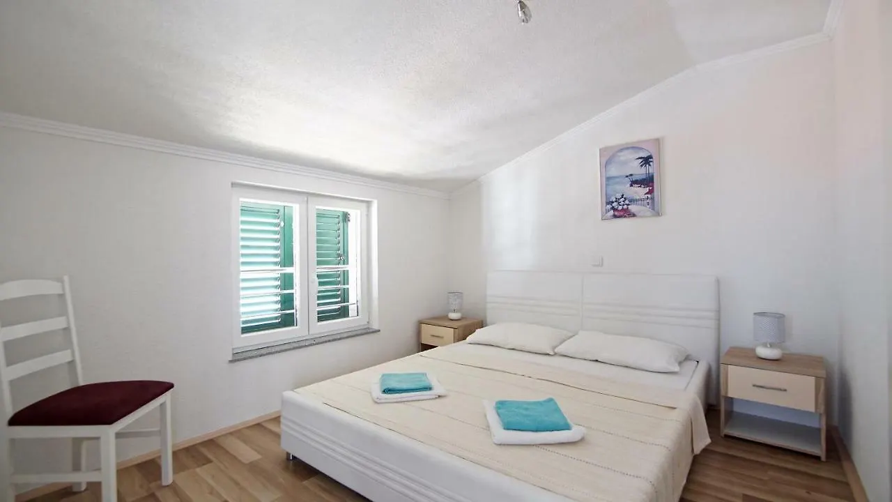 Apartments Luna-Mar Pag Town Croatia