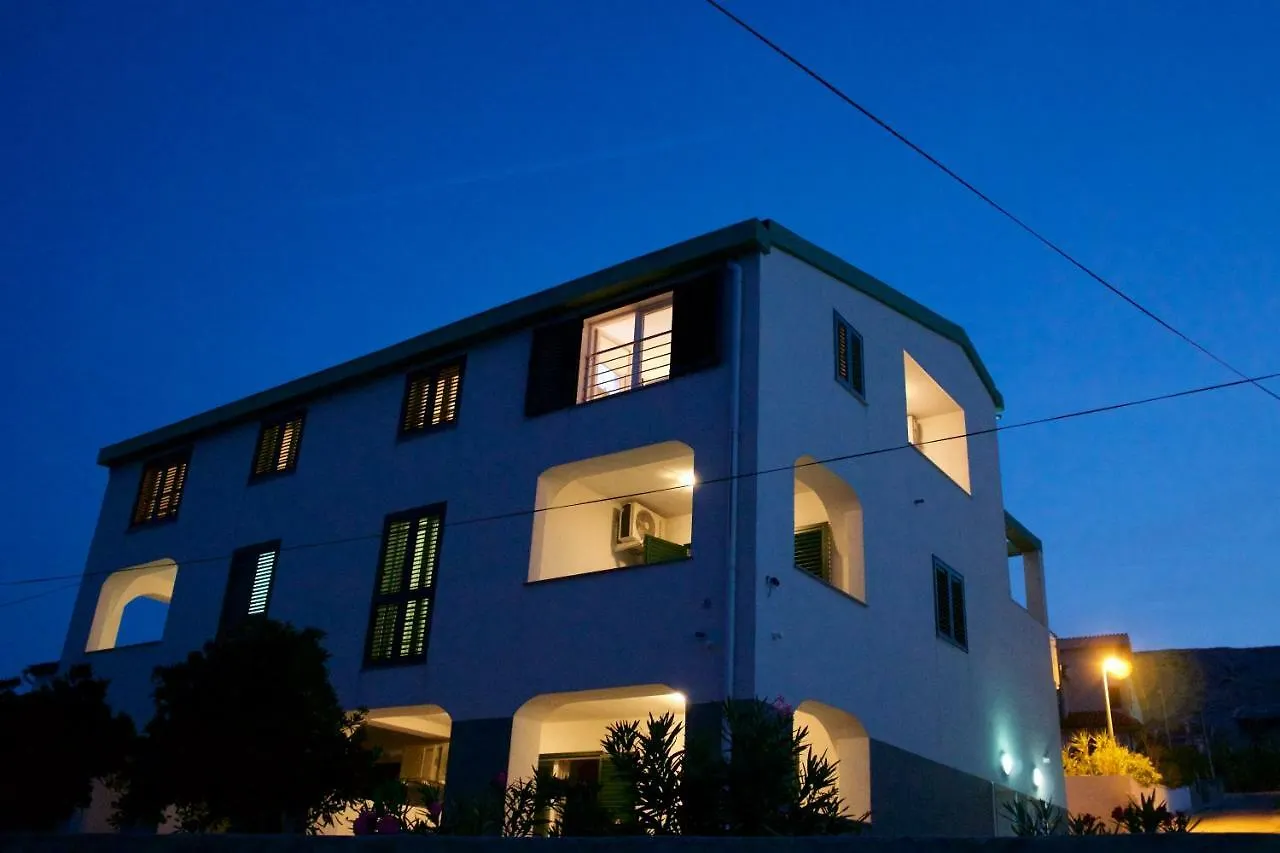 Apartments Luna-Mar Pag Town