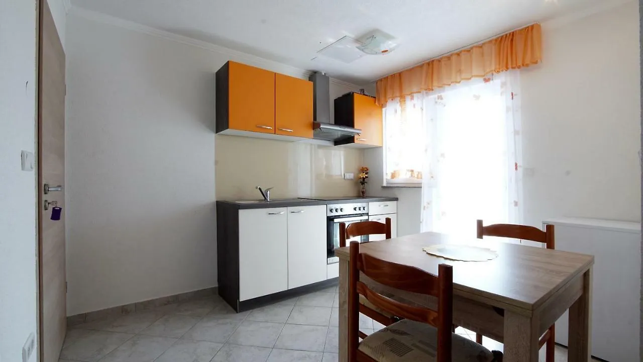 Apartments Luna-Mar Pag Town Croatia